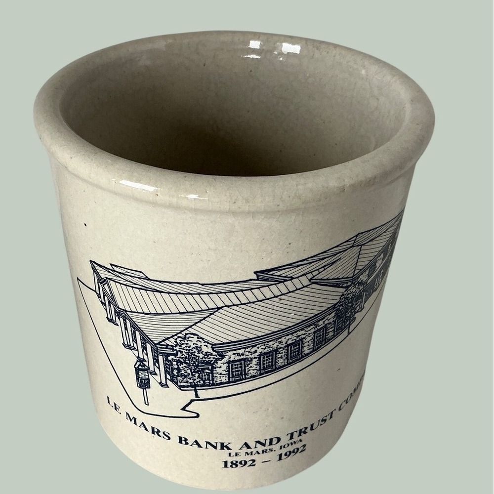 Robinson Ransbottom Vintage Crock Le Mars Bank 100th Anniversary Stoneware 1 Qt